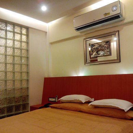 Hotel Metro Palace Mumbai Dış mekan fotoğraf