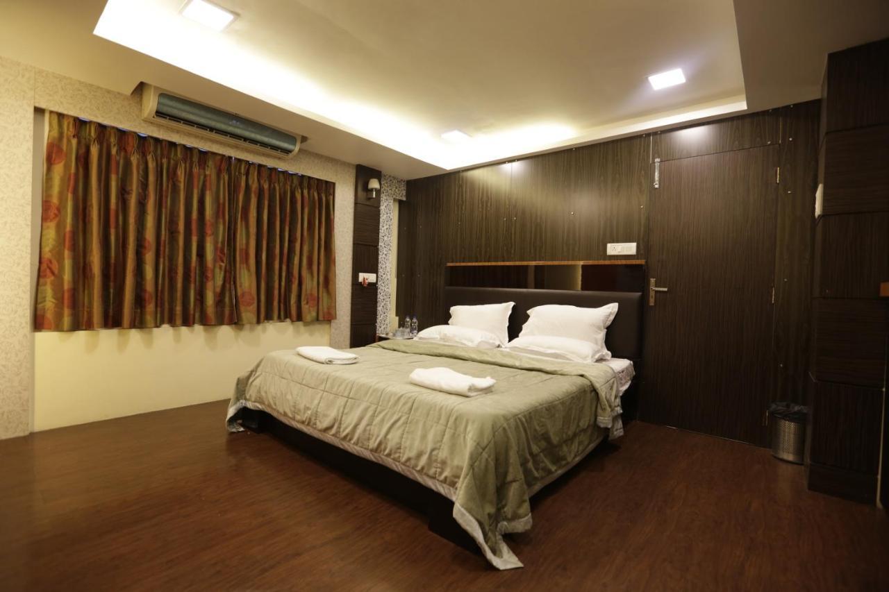 Hotel Metro Palace Mumbai Dış mekan fotoğraf