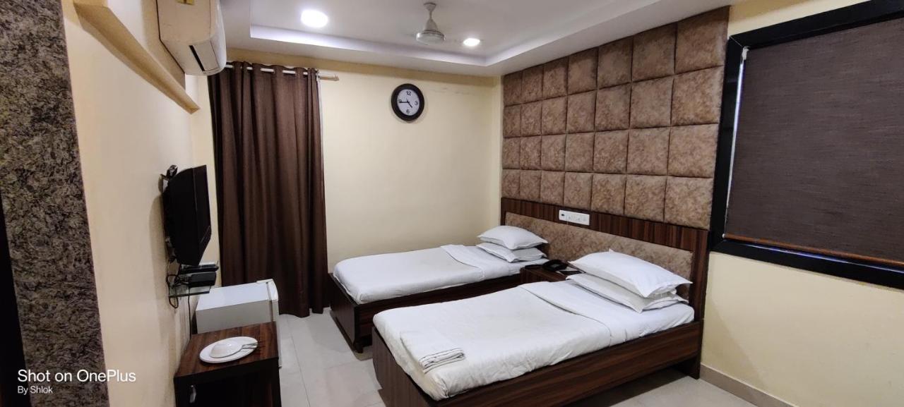 Hotel Metro Palace Mumbai Dış mekan fotoğraf