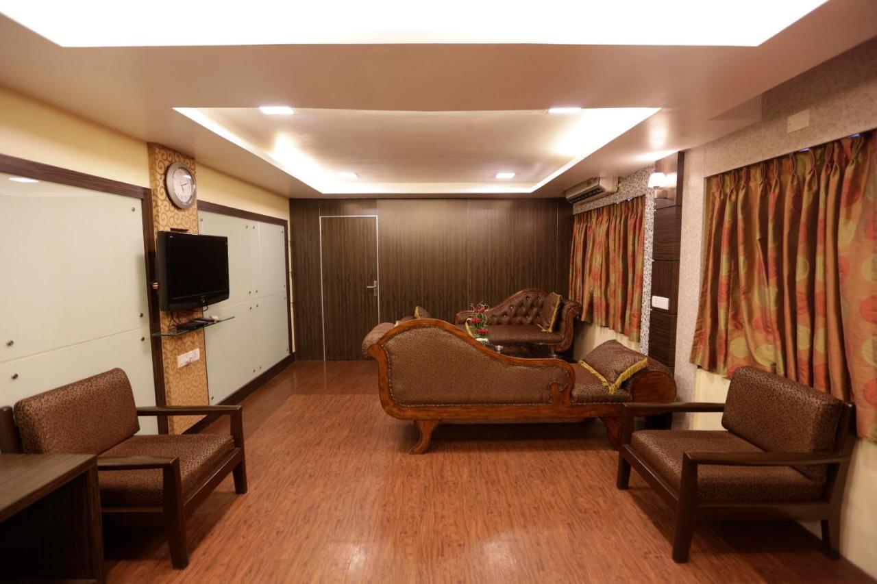 Hotel Metro Palace Mumbai Dış mekan fotoğraf