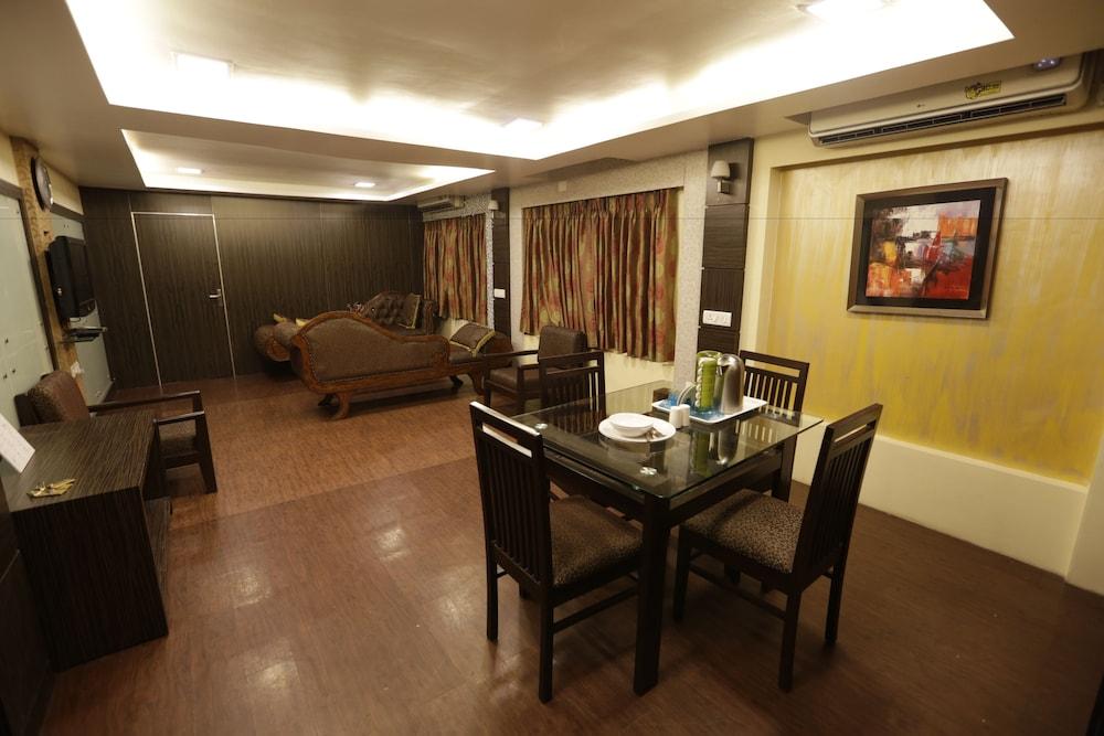 Hotel Metro Palace Mumbai Dış mekan fotoğraf